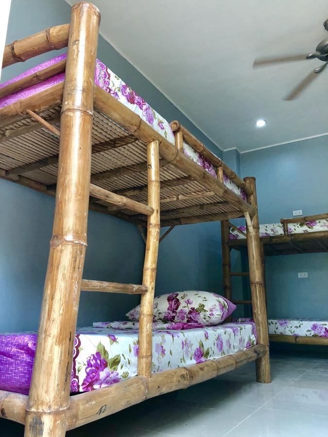 Lionfish Backpackers Malapascua (Adults Only) Hostel ภายนอก รูปภาพ