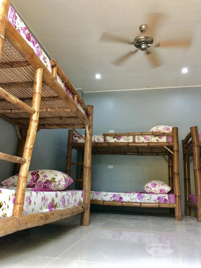 Lionfish Backpackers Malapascua (Adults Only) Hostel ภายนอก รูปภาพ