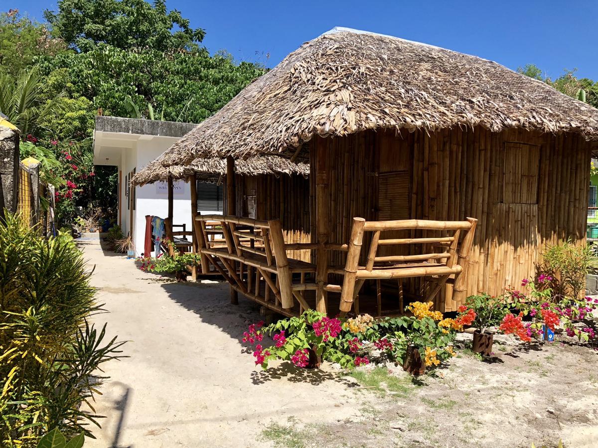 Lionfish Backpackers Malapascua (Adults Only) Hostel ภายนอก รูปภาพ