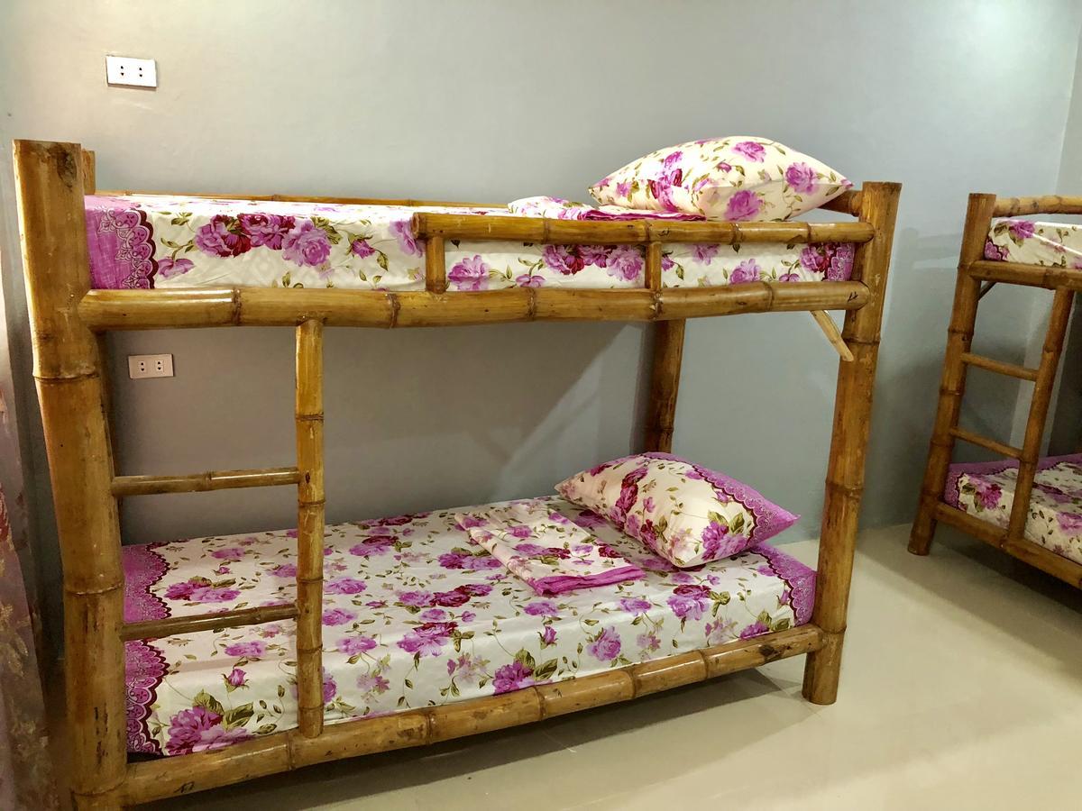 Lionfish Backpackers Malapascua (Adults Only) Hostel ภายนอก รูปภาพ