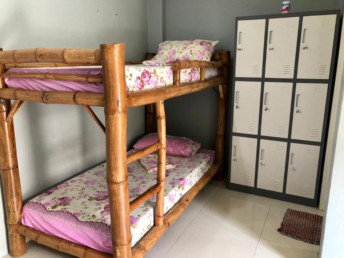 Lionfish Backpackers Malapascua (Adults Only) Hostel ภายนอก รูปภาพ