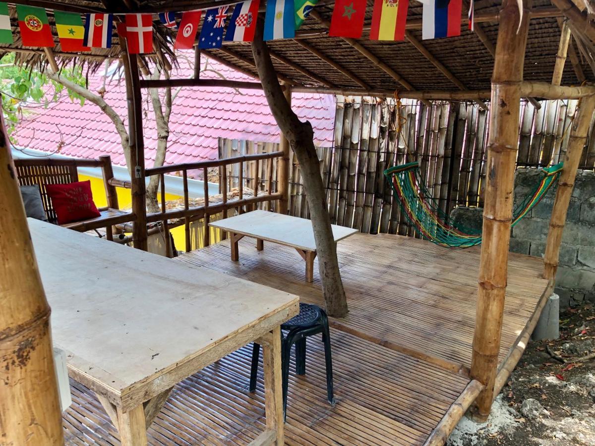Lionfish Backpackers Malapascua (Adults Only) Hostel ภายนอก รูปภาพ
