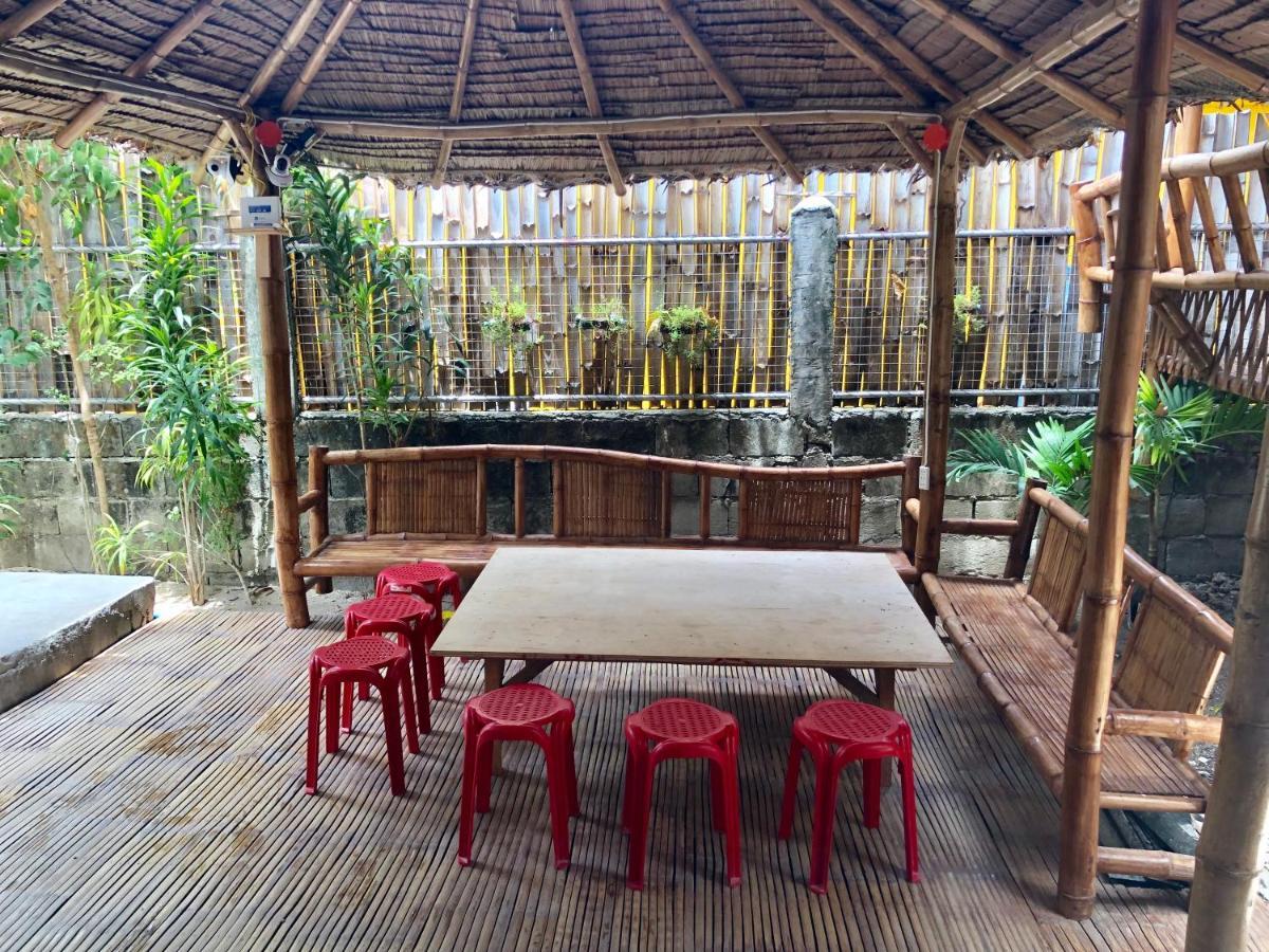 Lionfish Backpackers Malapascua (Adults Only) Hostel ภายนอก รูปภาพ
