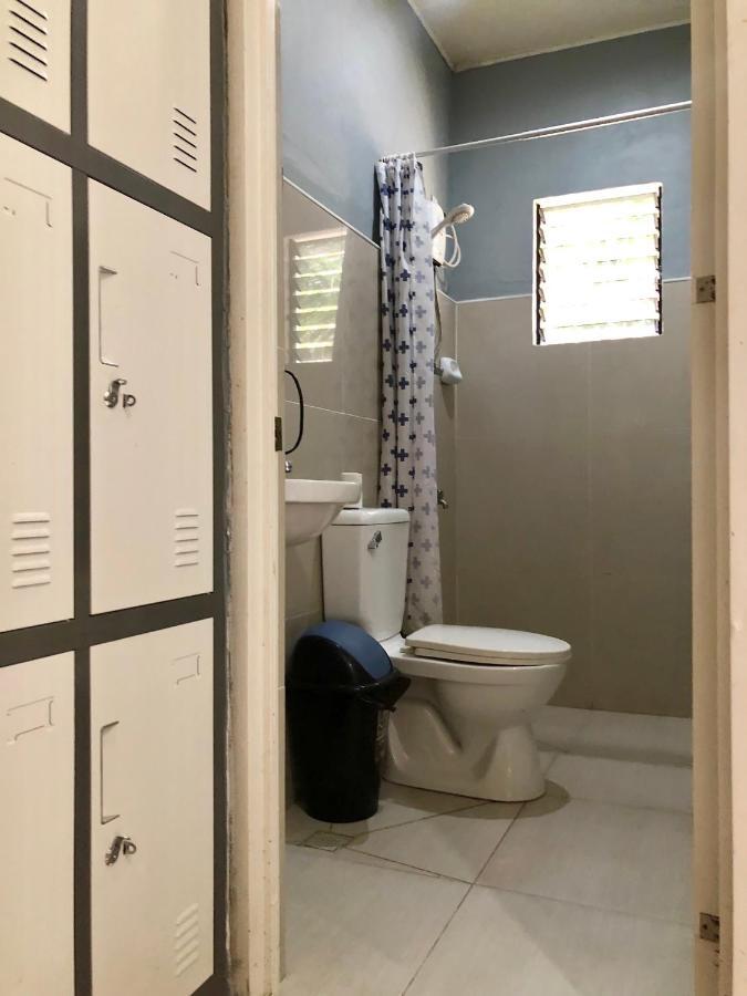 Lionfish Backpackers Malapascua (Adults Only) Hostel ภายนอก รูปภาพ