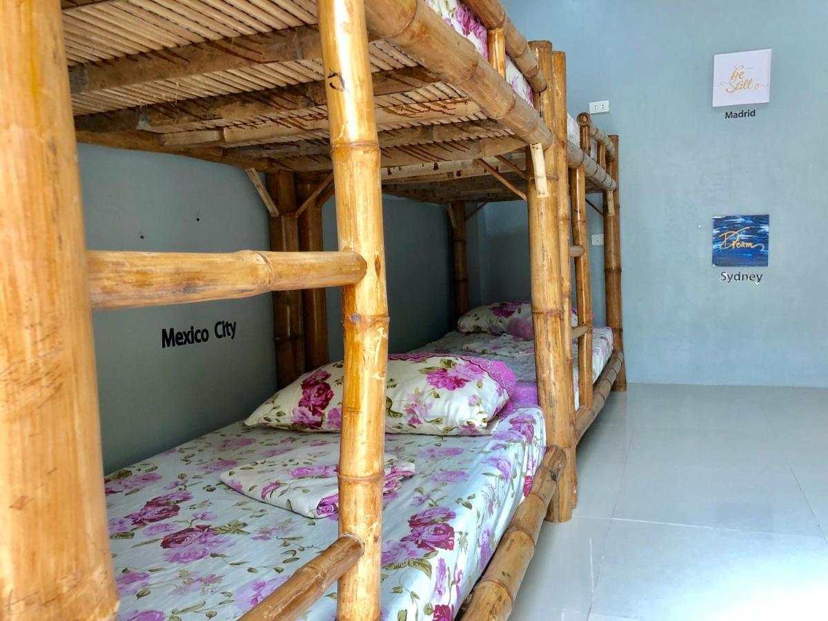 Lionfish Backpackers Malapascua (Adults Only) Hostel ภายนอก รูปภาพ